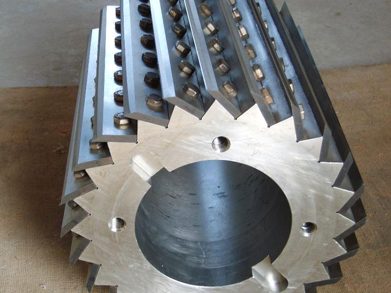 分条机刀片多久换一次？